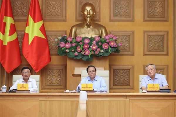 Thủ tướng: Xác định rõ các đột phá về y tế dự phòng, y tế cơ sở
