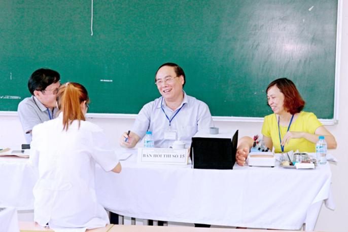 Triển khai Nghị quyết 57-NQ/TW của Bộ Chính trị trong phát triển Đông y (Y học cổ truyền) Việt Nam: Từ bảo tồn truyền thống đến đột phá khoa học, công nghệ và chuyển đổi số