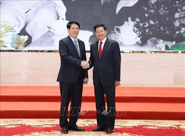 Chủ tịch nước Lương Cường dự Chương trình giao lưu hữu nghị Việt - Lào
