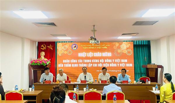 Đoàn công tác Hội Đông y Việt Nam thẩm định chất lượng Viện Đông y Việt Nam